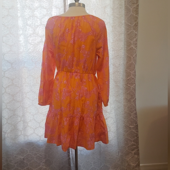 Light weight long sleeve dress - Picture 3 of 3